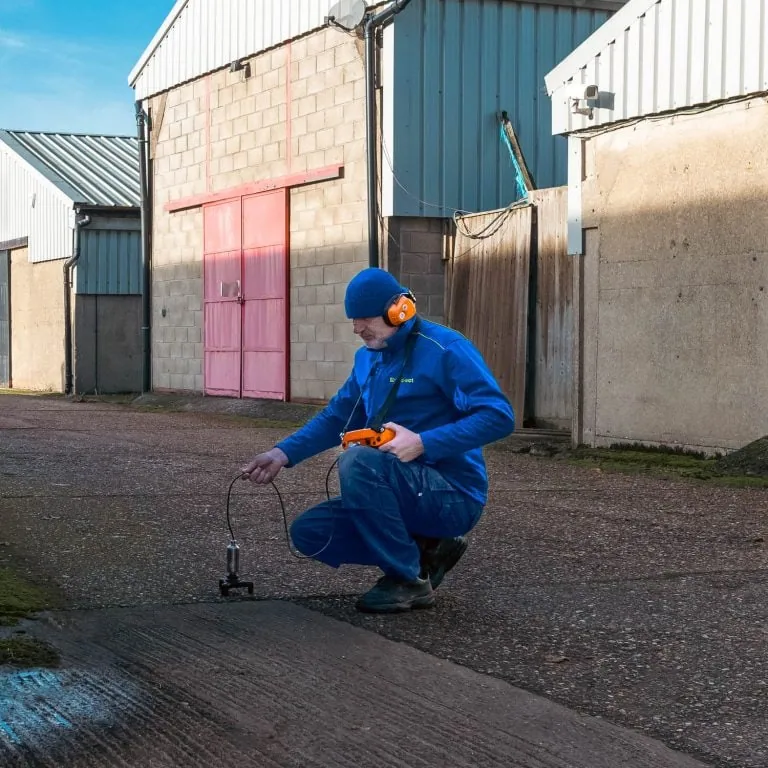 Leak detection specialists - mains water supply pipe leak detection