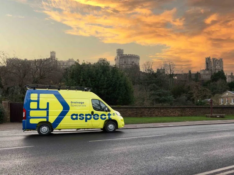 Aspect: 24 hour property maintenance in Berkshire. Use our postcode checker for rates in your area.