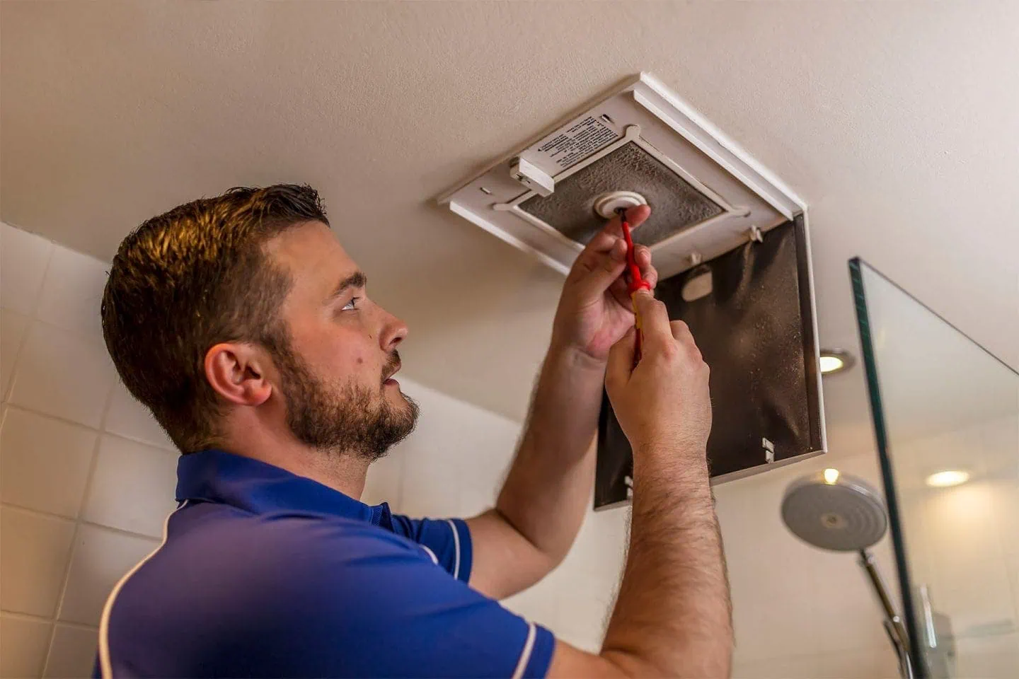replace bathroom extractor fan