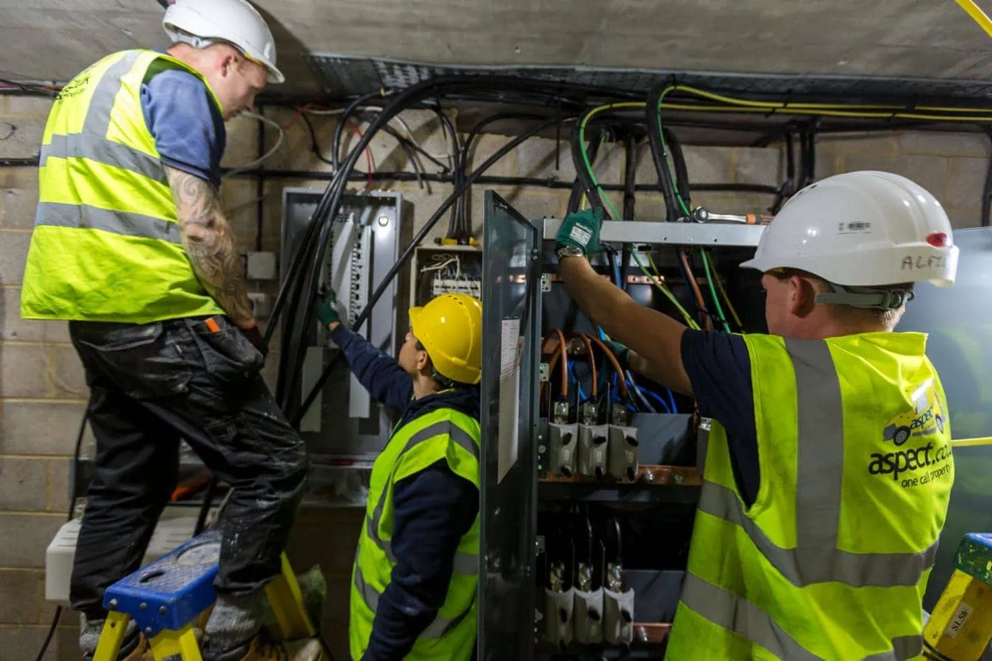Emergency electricians