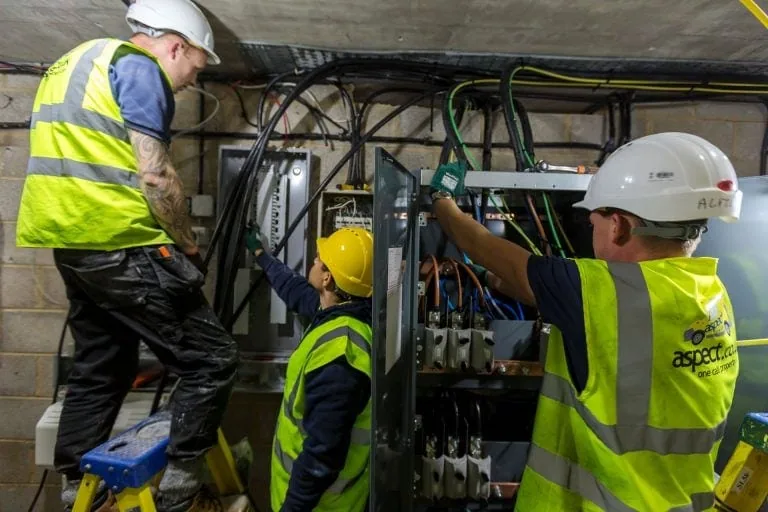 Emergency electricians